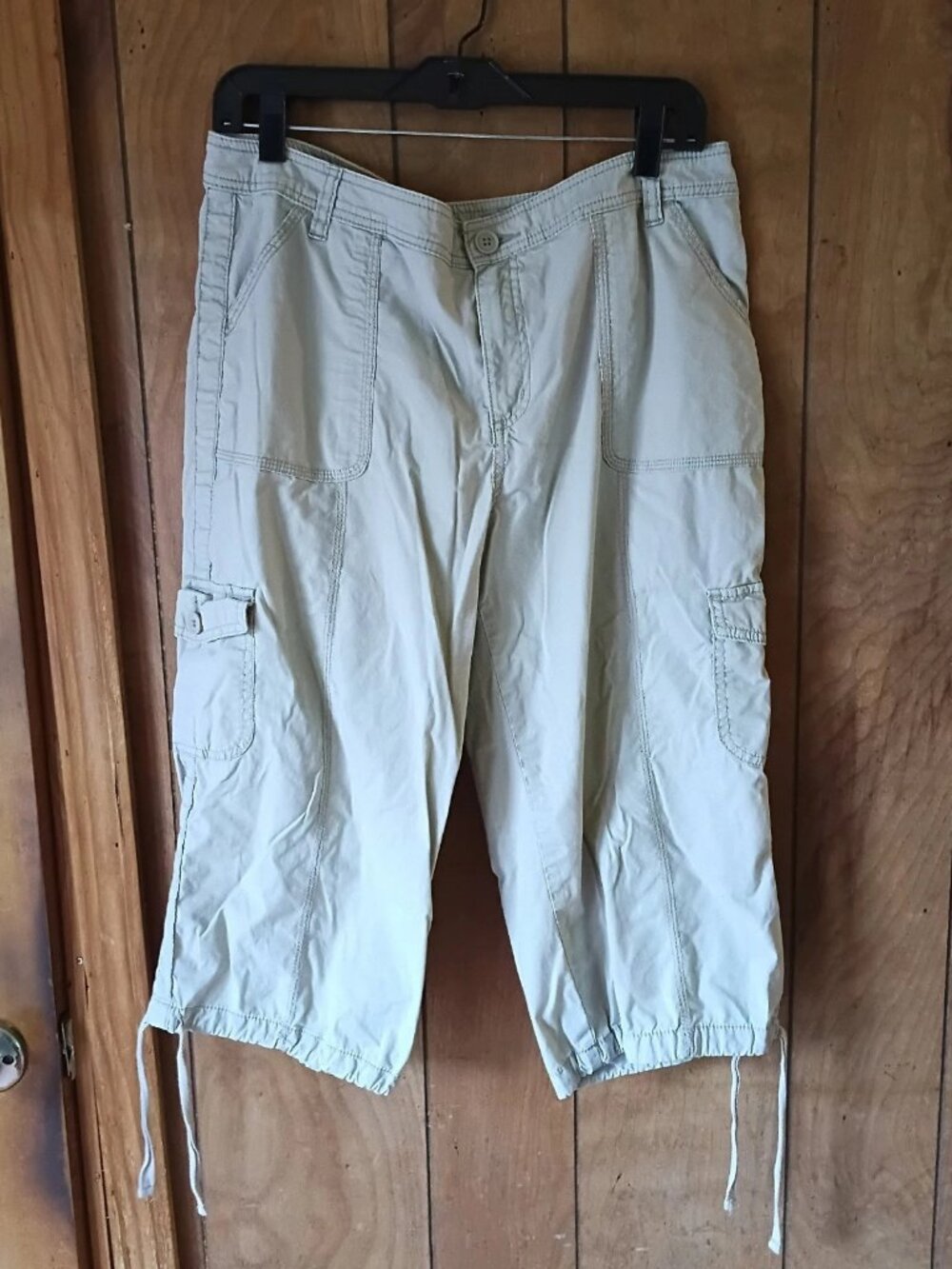 St. John's Bay Tan Cargo Capri Pants Size 12 Cotton Spandex Drawstring Hem
